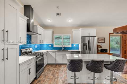 19120 SW 270th St, Homestead FL - photo 10 of 59
