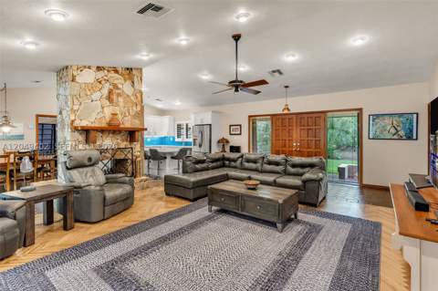 19120 SW 270th St, Homestead FL - photo 6 of 59