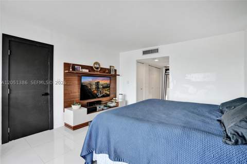 11111 Biscayne Blvd 1915, Miami FL - photo 19 of 43