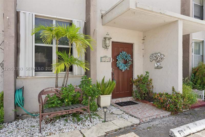 2 bedroom Condominium at 14241 Memorial Hwy 9f Hwy, Woodlands Townhouse Condo, Miami — photo 3