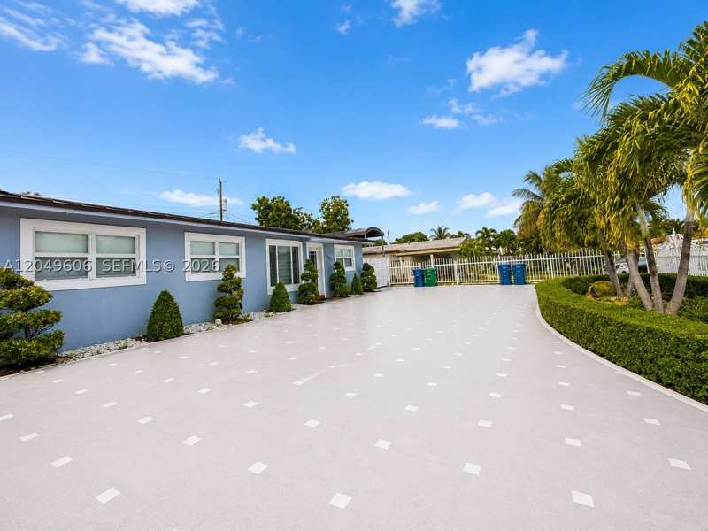 4 bedroom SingleFamilyResidence at 17370 NW 52nd Pl, Carol City Lake Steven Es, Miami Gardens — photo 1