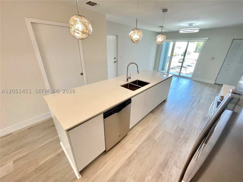 2 bedroom Condominium at 2535 NE 193rd St 3212, Riverwood, Miami — photo 1