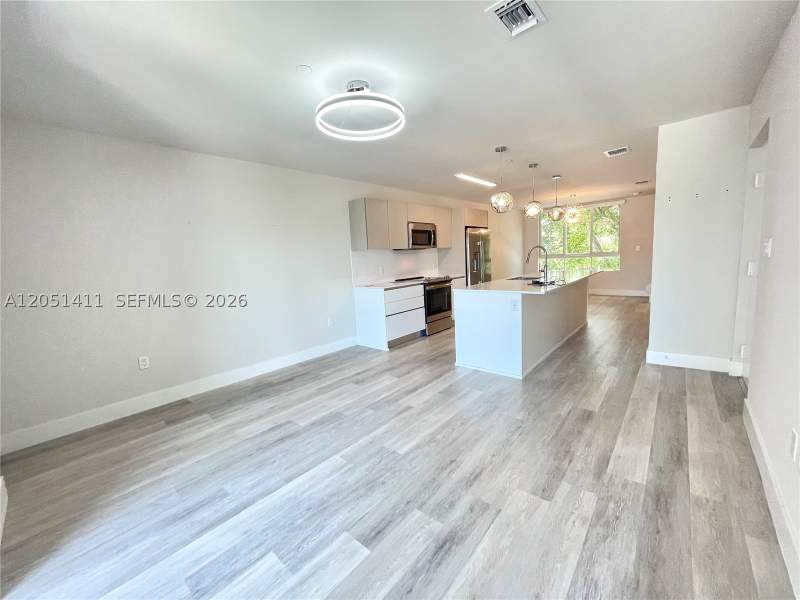 2 bedroom Condominium at 2535 NE 193rd St 3212, Riverwood, Miami — photo 2