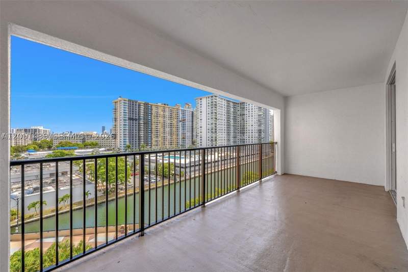 3 bedroom Condominium at 17150 N Bay Rd 2814, Porto Bellagio Condo, Sunny Isles Beach — photo 3