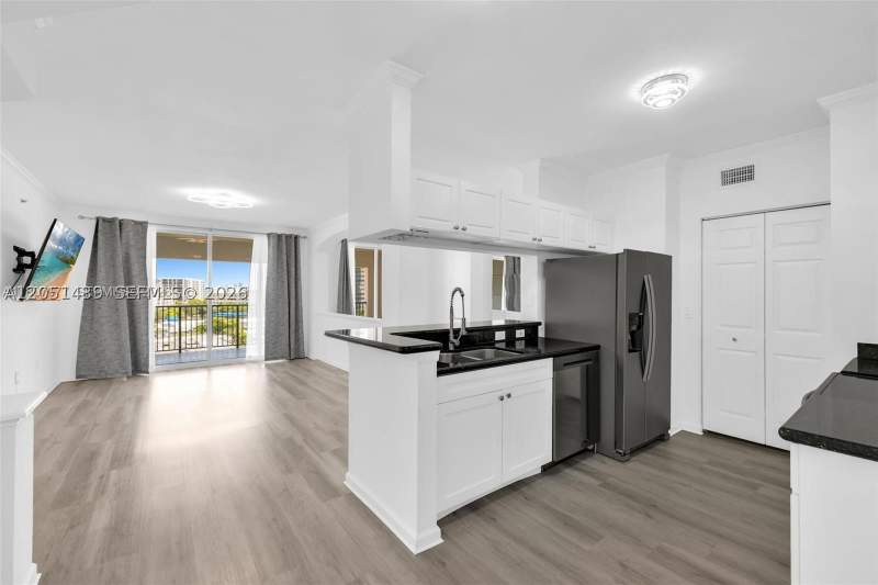 3 bedroom Condominium at 17150 N Bay Rd 2814, Porto Bellagio Condo, Sunny Isles Beach — photo 5