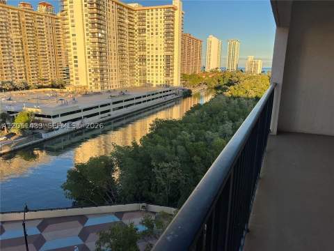 17150 N Bay Rd 2814, Sunny Isles Beach FL - photo 8 of 43