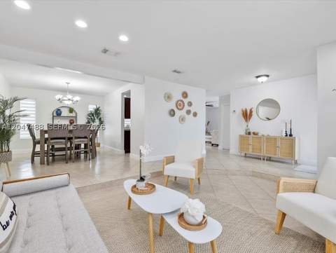 9840 SW 3rd St, Miami FL - photo 10 of 25