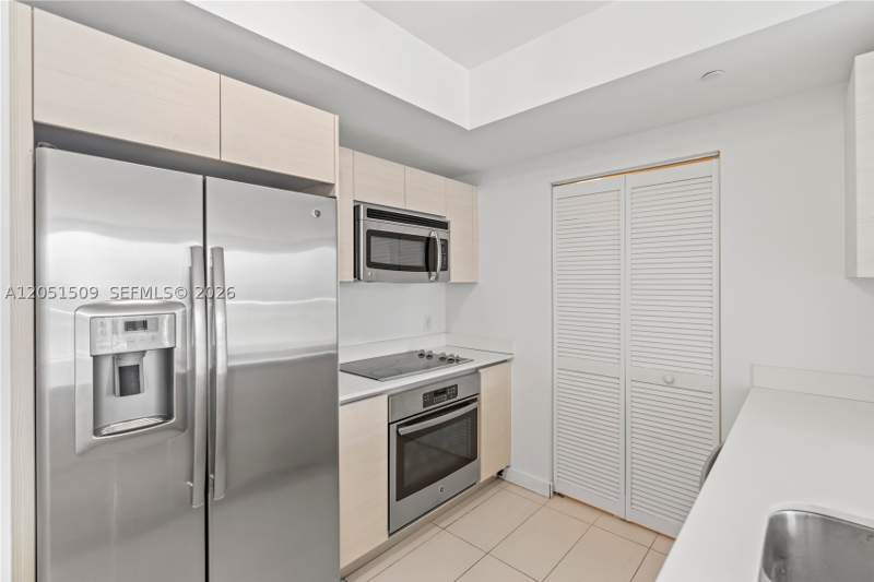 2 bedroom Condominium at 4250 Biscayne Blvd 1018, 4250 Biscayne Boulevard, Miami — photo 3