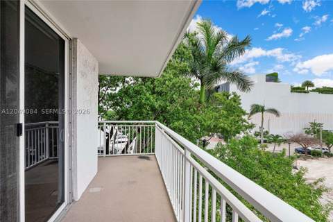 1666 West Ave 404, Miami Beach FL - photo 10 of 32