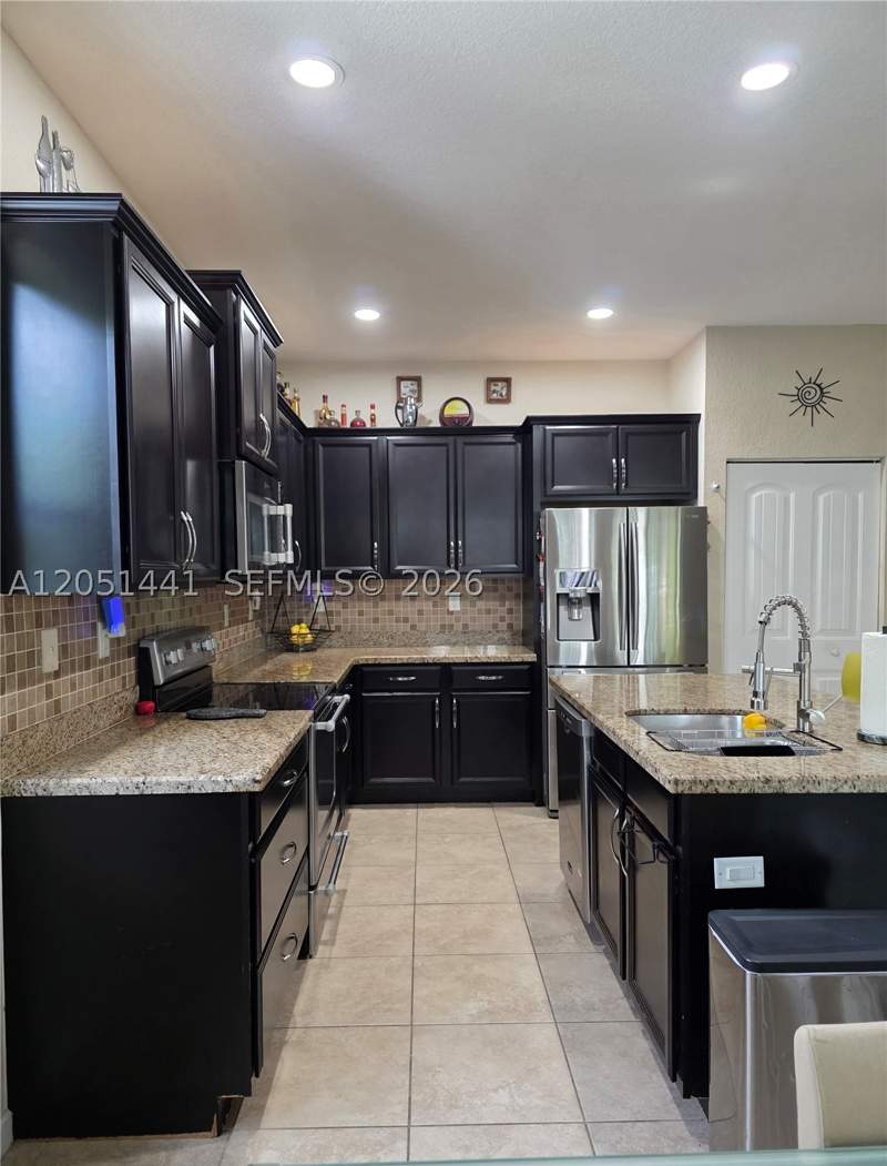 3 bedroom SingleFamilyResidence at 28363 SW 129th Ct, Lake Frances Subdivision, Homestead — photo 4