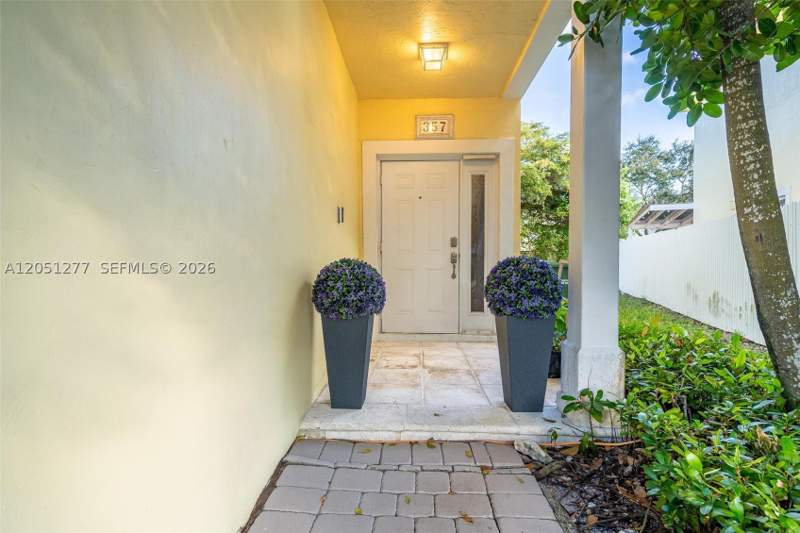 4 bedroom SingleFamilyResidence at 357 NE 35th Ter, Emilios Place At Oasis, Homestead — photo 3