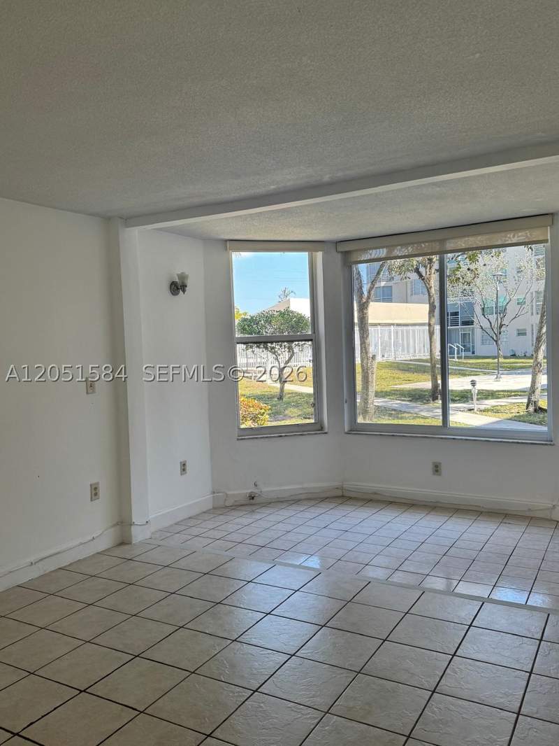 1 bedroom Condominium at 1401 NE 191st St D108, Rolling Green Condo D, Miami — photo 4