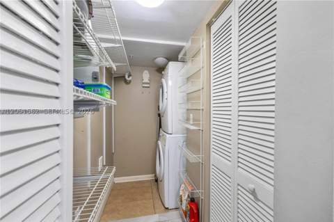 16590 NE 26th Ave 502, North Miami Beach FL - photo 19 of 27