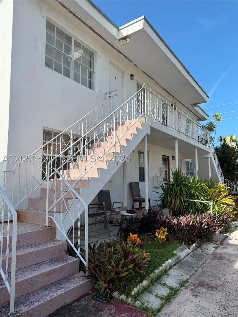 1 bedroom SingleFamilyResidence at 7800 Byron Ave, Villa Elena Condo, Miami Beach — photo 5