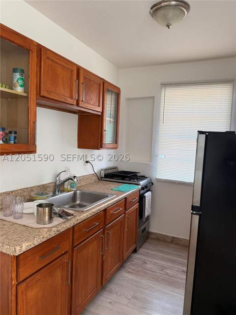 7800 Byron Ave, Miami Beach FL - photo 7 of 14