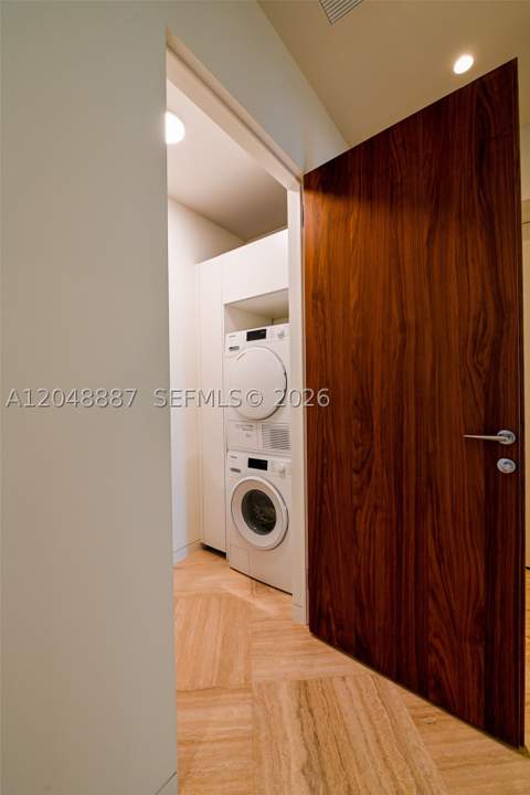 5 Grove Isle Dr L404, Coconut Grove FL - photo 10 of 25