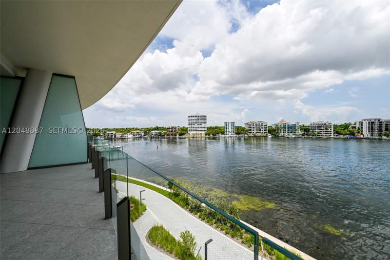 3 bedroom Condominium at 5 Grove Isle Dr L404, Vita At Grove Isle Condo, Coconut Grove — photo 2
