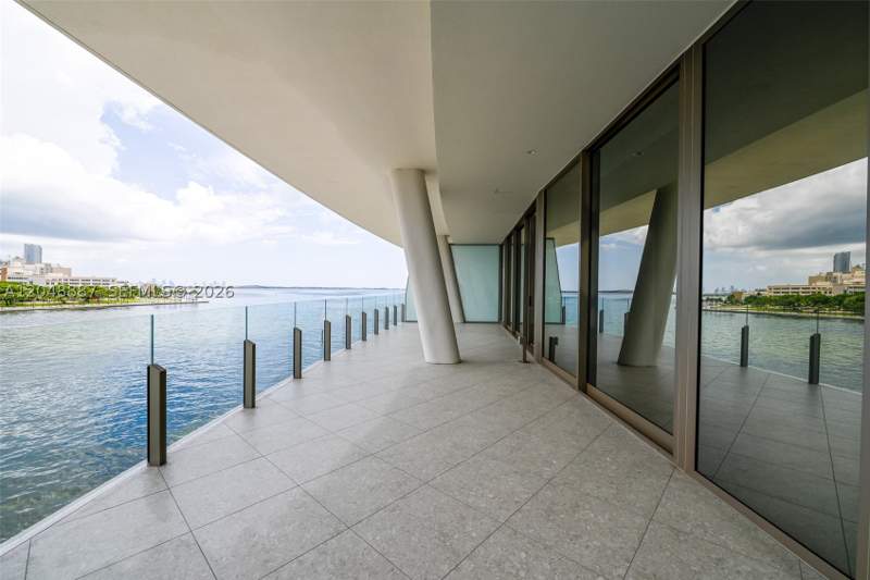 3 bedroom Condominium at 5 Grove Isle Dr L404, Vita At Grove Isle Condo, Coconut Grove — photo 3