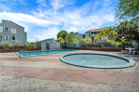 1755 W 60th St D204, Hialeah FL - photo 23 of 25