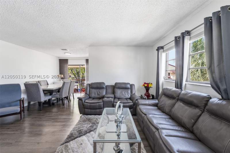 2 bedroom Condominium at 6246 SW 136th Ct D202, Kendall Lks East Patio Co, Miami — photo 3
