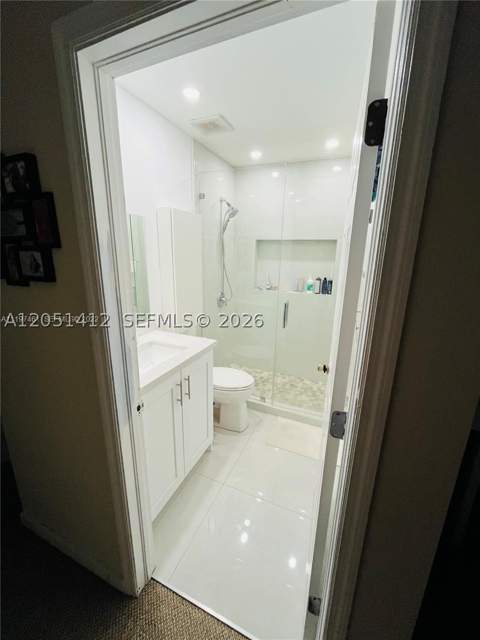 16453 SW 75th Ter, Miami FL - photo 13 of 32