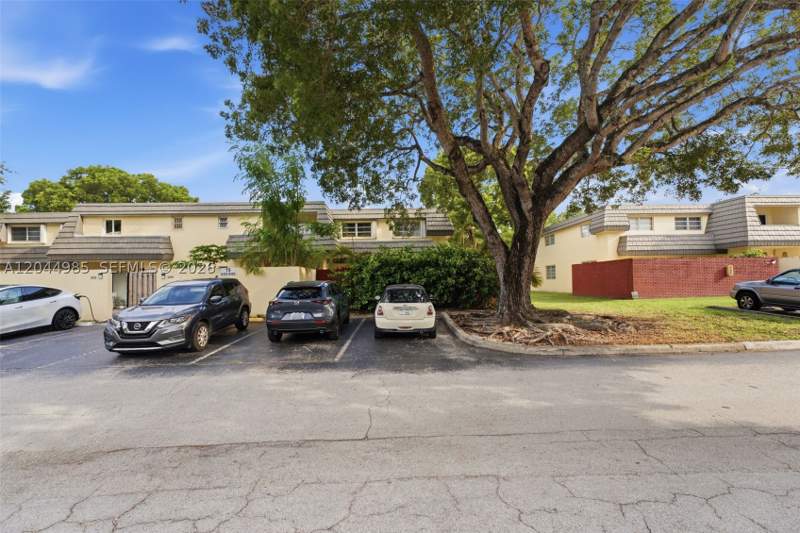 3 bedroom Townhouse at 8489 SW 137th Ave 8489, Kendale Lakes Townhouse C, Miami — photo 3