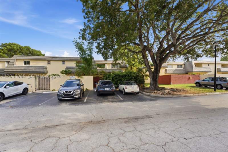 3 bedroom Townhouse at 8489 SW 137th Ave 8489, Kendale Lakes Townhouse C, Miami — photo 4