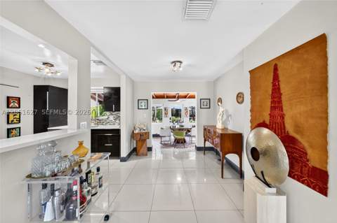 467 NE 129th St, North Miami FL - photo 10 of 58