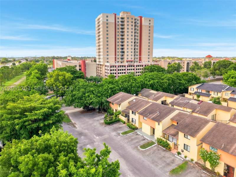 3 bedroom Townhouse at 9674 Fontainebleau Blvd 28, 9674 Golfview Villas Cond, Miami — photo 4