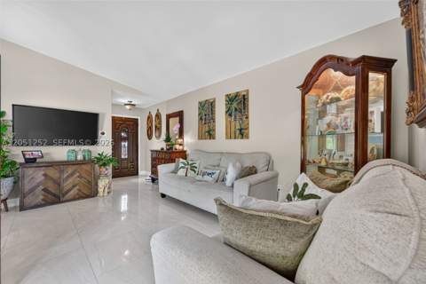 12422 SW 199th St, Miami FL - photo 8 of 33