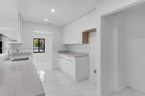 12846 SW 49th Ter, Miami FL - photo 10 of 44