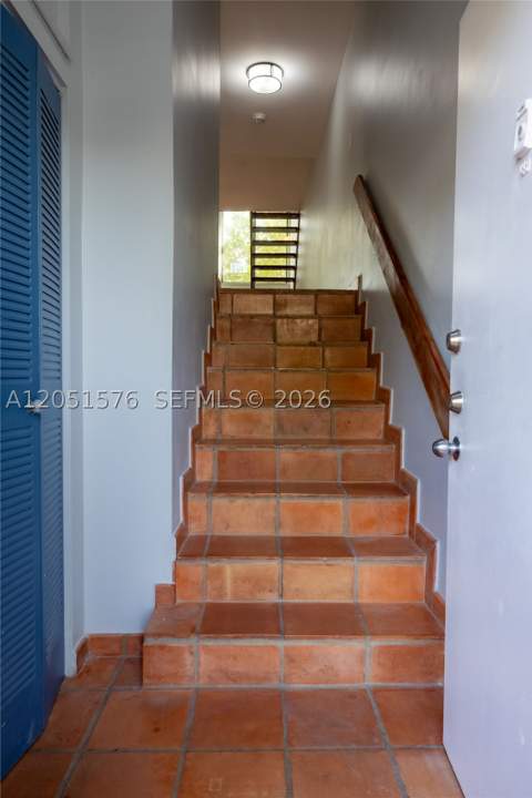 10000 NW 9th St Cir 21, Miami FL - photo 7 of 44