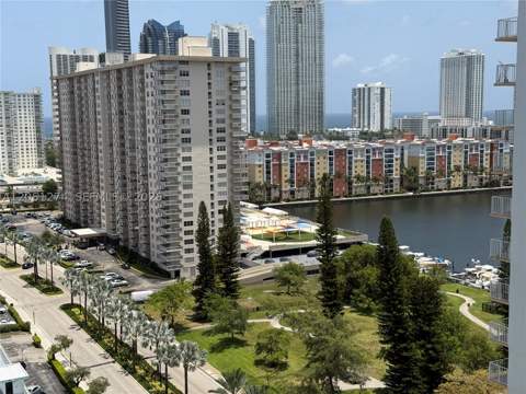 301 174th St 1907, Sunny Isles Beach FL - photo 10 of 22
