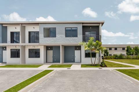 522 NW 14 Ct, Florida City FL - photo 11 of 15