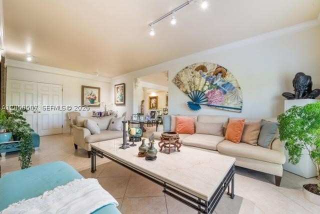 3 bedroom Condominium at 1400 Salzedo St 305, La Hacienda In The Gables, Coral Gables — photo 1