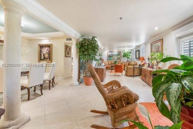 3 bedroom Condominium at 1400 Salzedo St 305, La Hacienda In The Gables, Coral Gables — photo 3