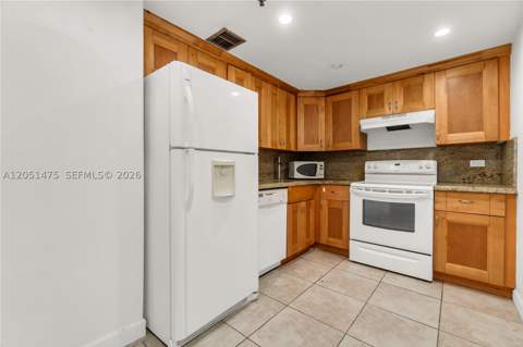 20515 E Country Club Dr 248, Aventura FL - photo 9 of 45