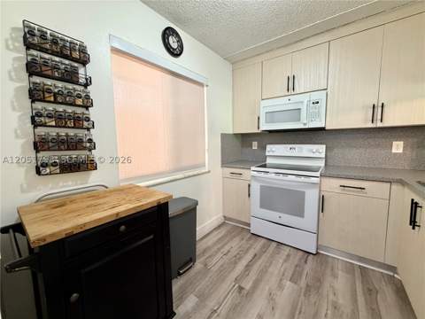 17000 NW 67th Ave 130, Hialeah FL - photo 8 of 25