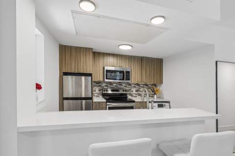 740 Meridian Avenue 11, Miami Beach FL - photo 11 of 29