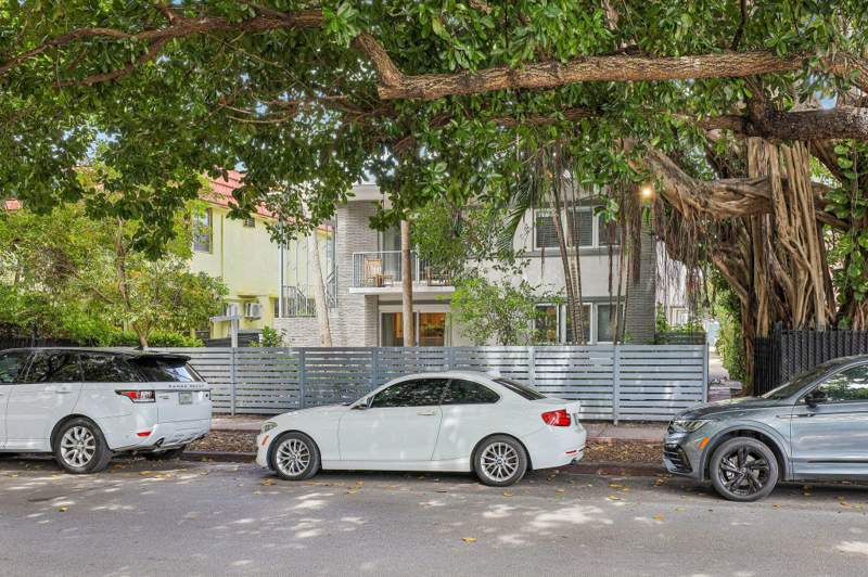 2 bedroom Condominium at 740 Meridian Avenue 11, 740 Meridian Condo, Miami Beach — photo 2