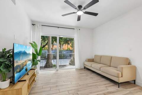 740 Meridian Avenue 11, Miami Beach FL - photo 6 of 29