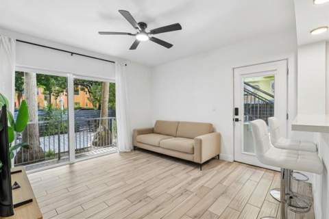 740 Meridian Avenue 11, Miami Beach FL - photo 7 of 29