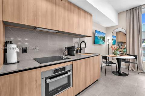 121 NE 5th St 304, Miami FL - photo 17 of 51