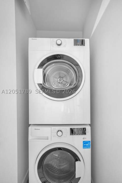 121 NE 5th St 304, Miami FL - photo 24 of 51