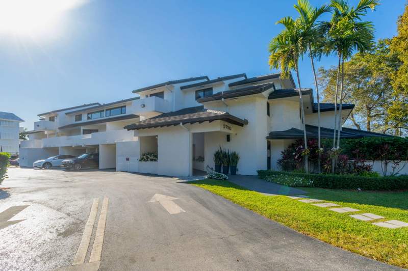 2 bedroom Condominium at 5750 Turin Street 206, Gables South Condo, Coral Gables — photo 2