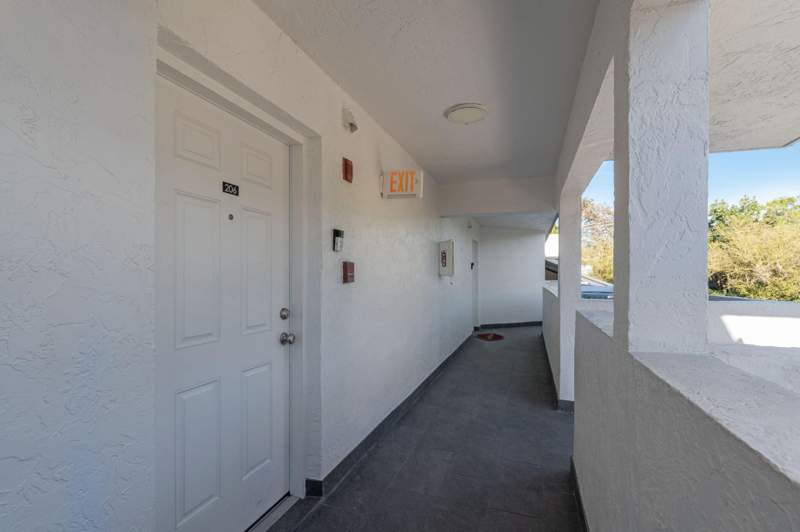 2 bedroom Condominium at 5750 Turin Street 206, Gables South Condo, Coral Gables — photo 3