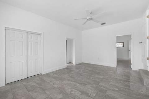 9001 NW 32nd Ct Road, Miami FL - photo 13 of 38