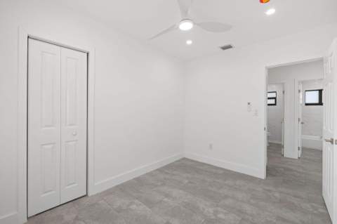 9001 NW 32nd Ct Road, Miami FL - photo 22 of 38