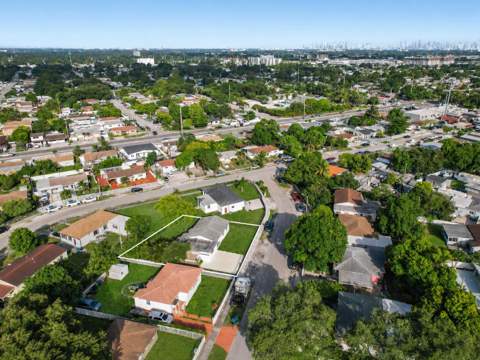 9001 NW 32nd Ct Road, Miami FL - photo 7 of 38