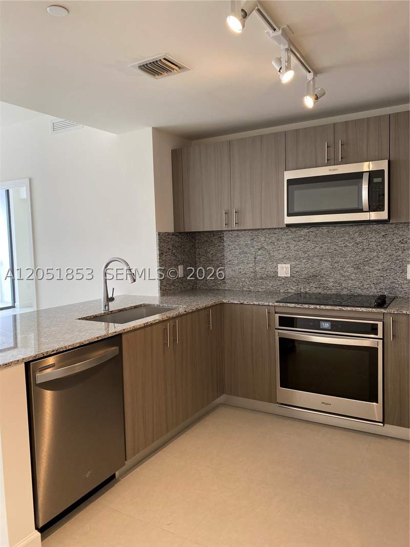 2 bedroom Condominium at 5350 NW 84th Ave 706, 5350 Park Condo, Doral — photo 4